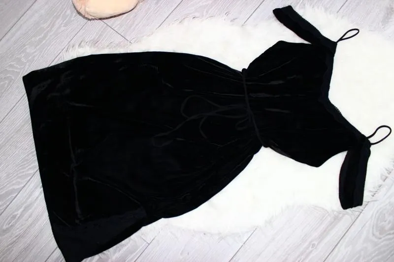 Бархатное платье river island р. м-l