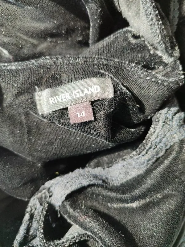 Бархатное платье river island р. м-l