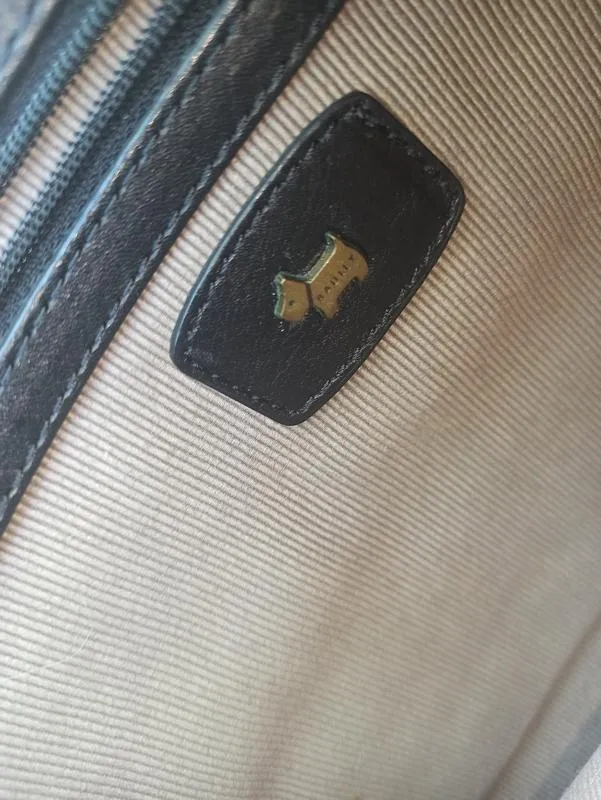 Кожаная чёрная сумка radley