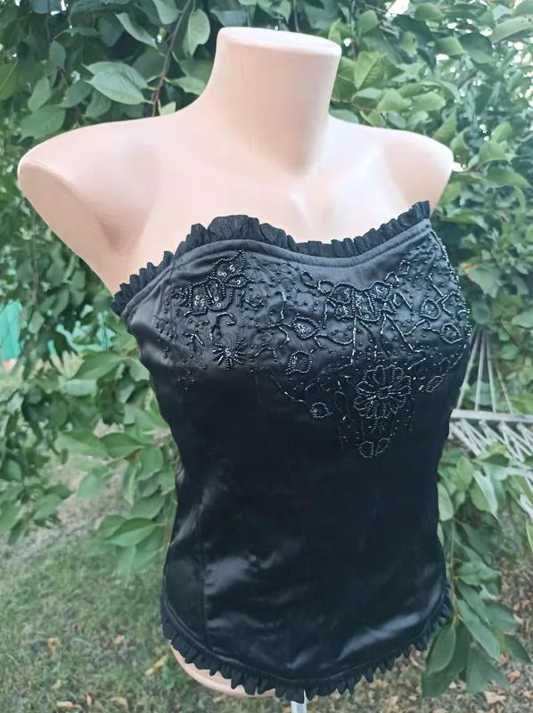 Красивый корсет new look, крючки,  вышивка