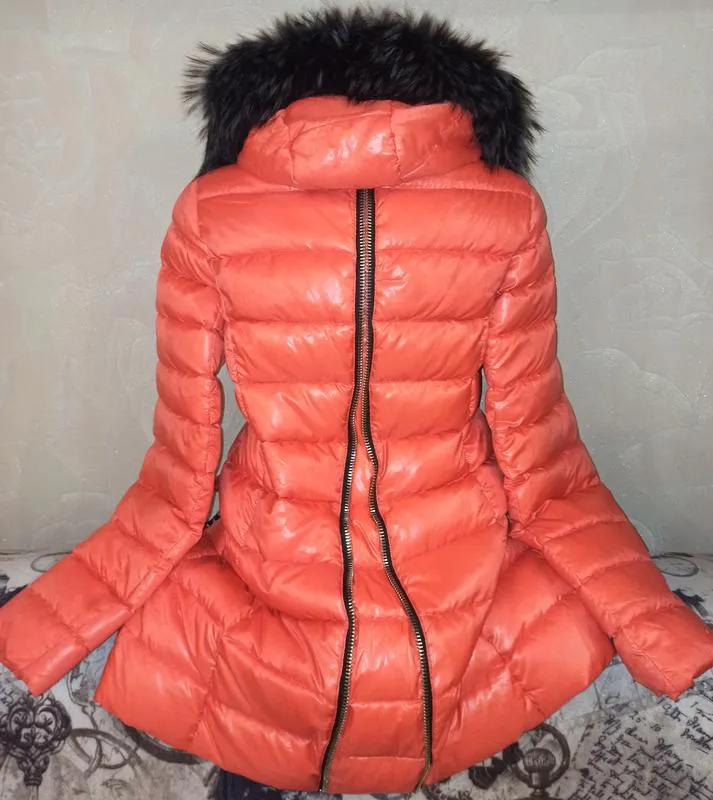 Moncler классный пуховик с вязаными карманами