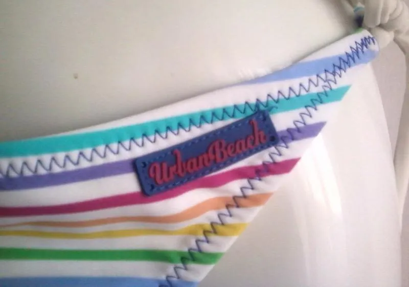 Отличный брендовый купальник 14 размера. полоска