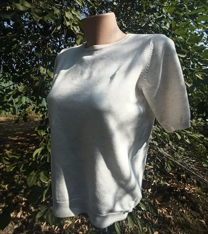 Приятная блуза, вискоза, фирма  h&m