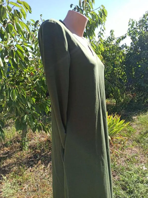 Стильное платье в спортивном стиле, карманы