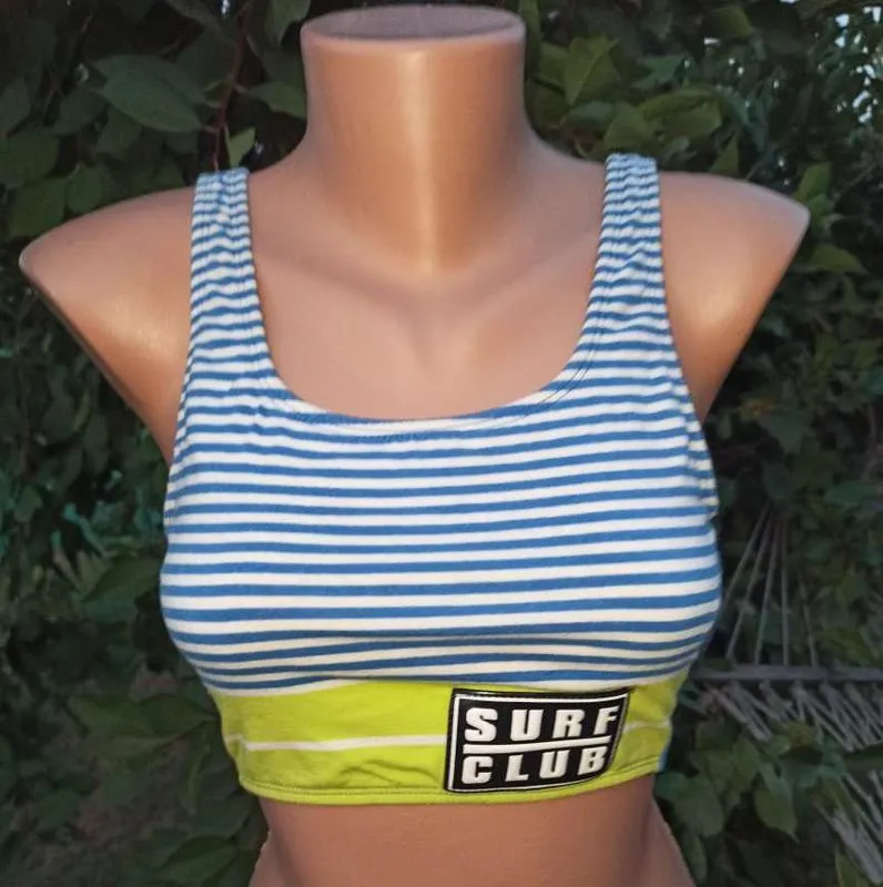 Трикотажний спортивний топ Surf Club у смужку.